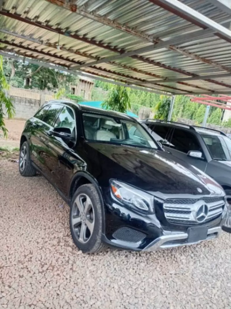 Mercedes-Benz GLC 300   - 2016