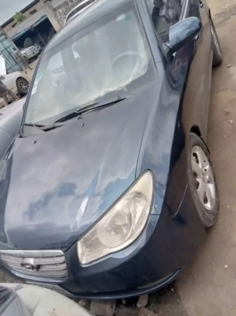 Hyundai Elantra   - 2007