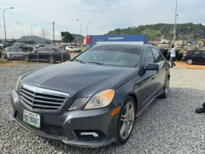 Mercedes-Benz E 350 - 2011