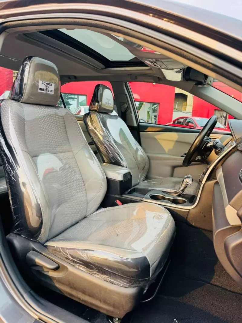 Toyota Camry - 2015