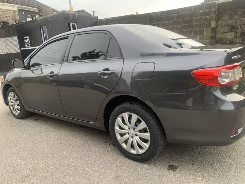 Toyota corolla   - 2012