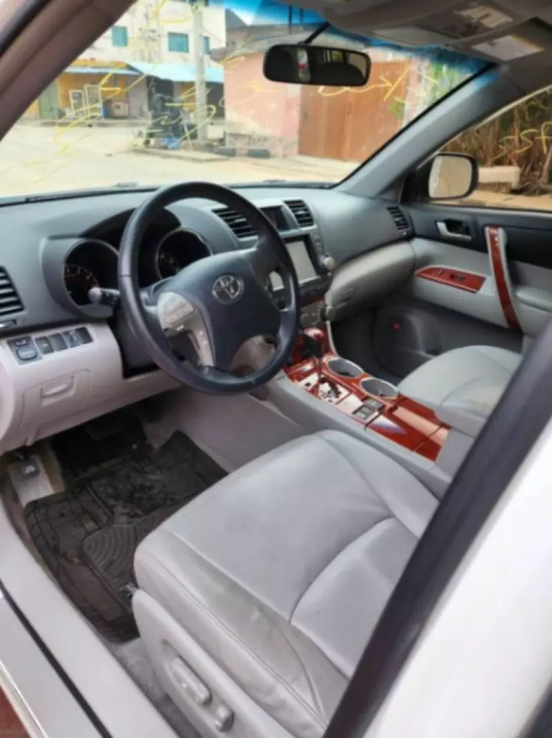 Toyota Highlander   - 2009
