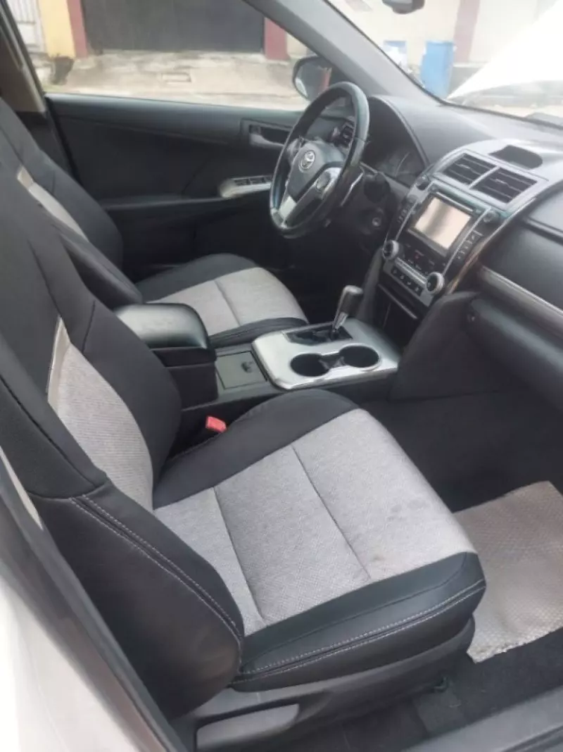 Toyota Camry   - 2012