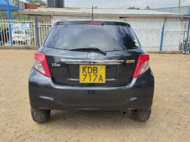 Toyota Vitz   - 2014