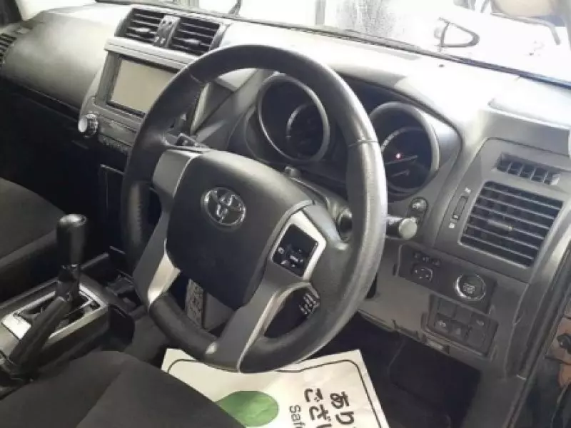 Toyota Land Cruiser Prado   - 2017