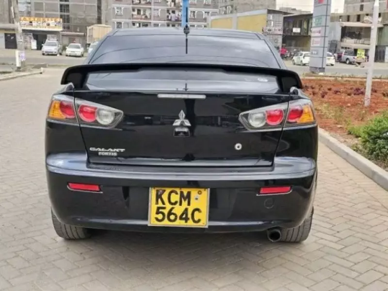 Mitsubishi Galant   - 2010