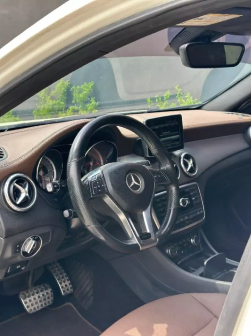 Mercedes-Benz GLA-Class - 2015