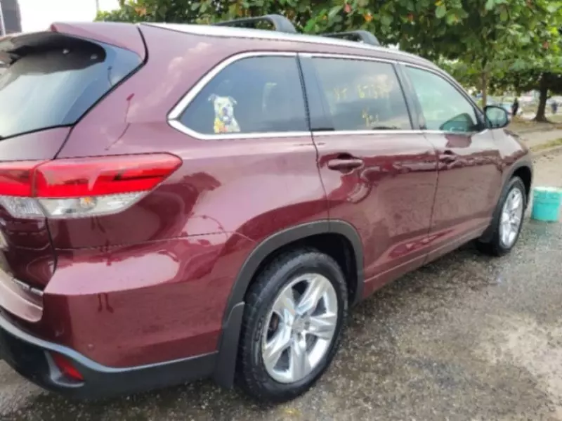 Toyota Highlander   - 2015