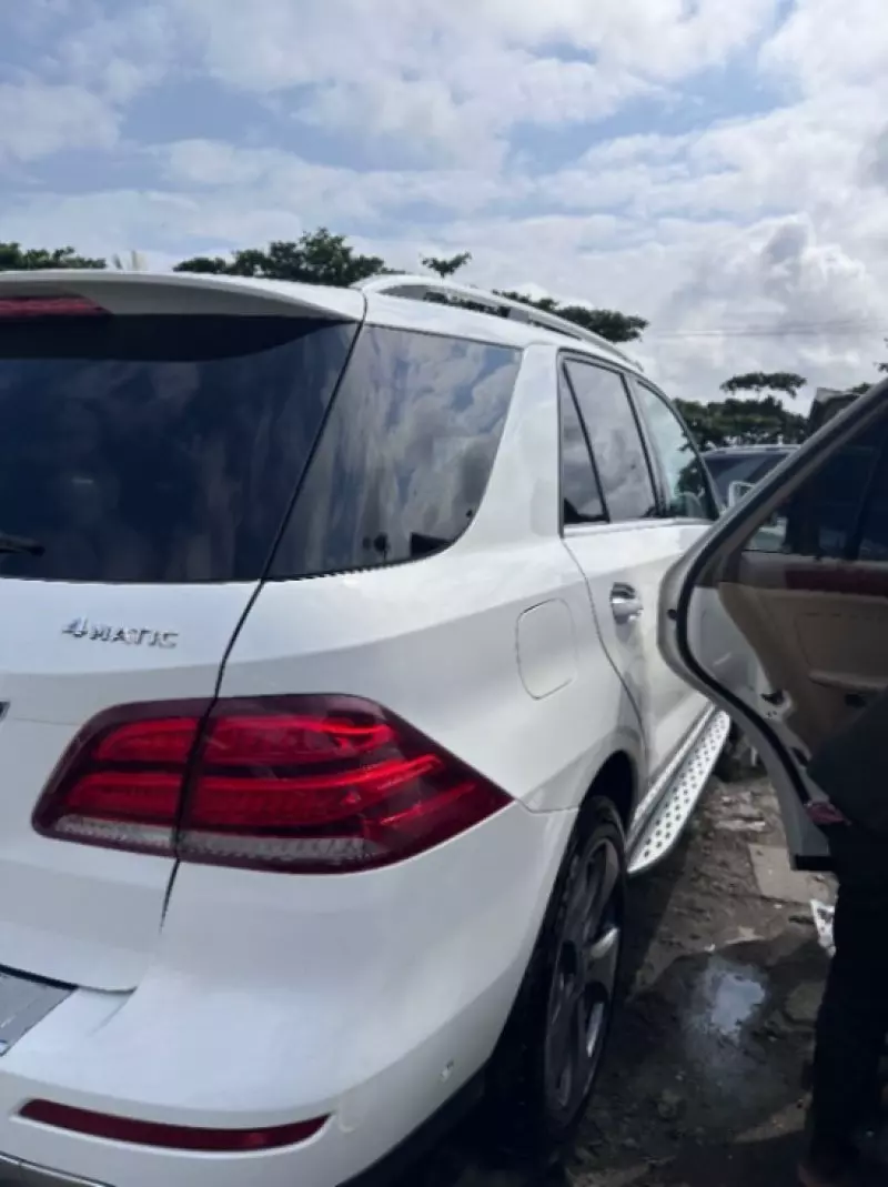 Mercedes-Benz GLE 350   - 2017