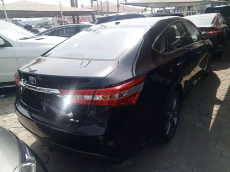 Toyota Avalon   - 2014
