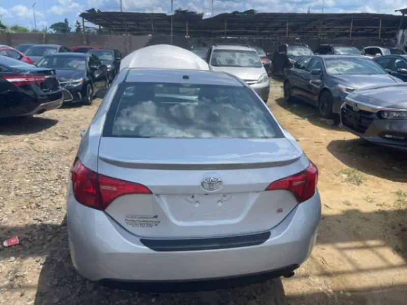 Toyota Corolla   - 2014