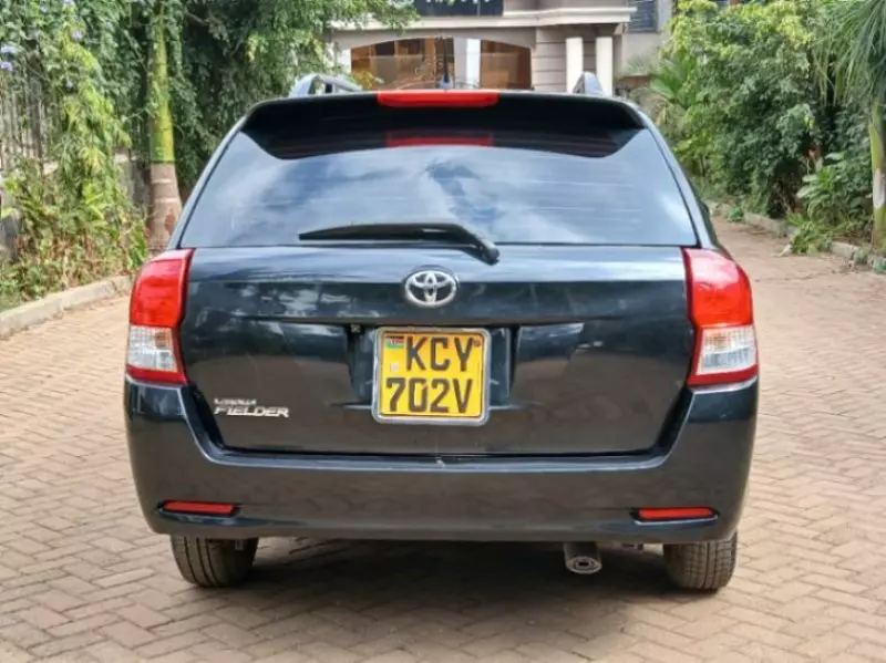 Toyota Fielder    - 2013