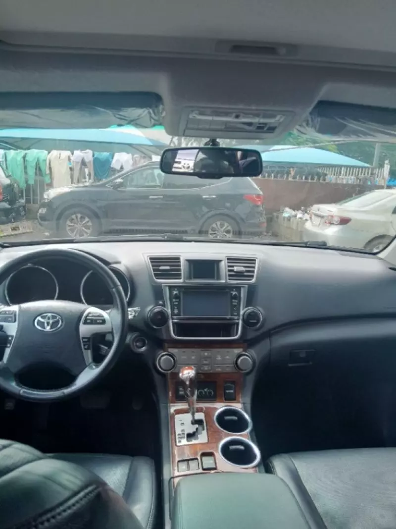 Toyota Highlander   - 2009