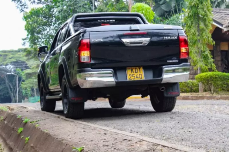 Toyota Hilux   - 2018