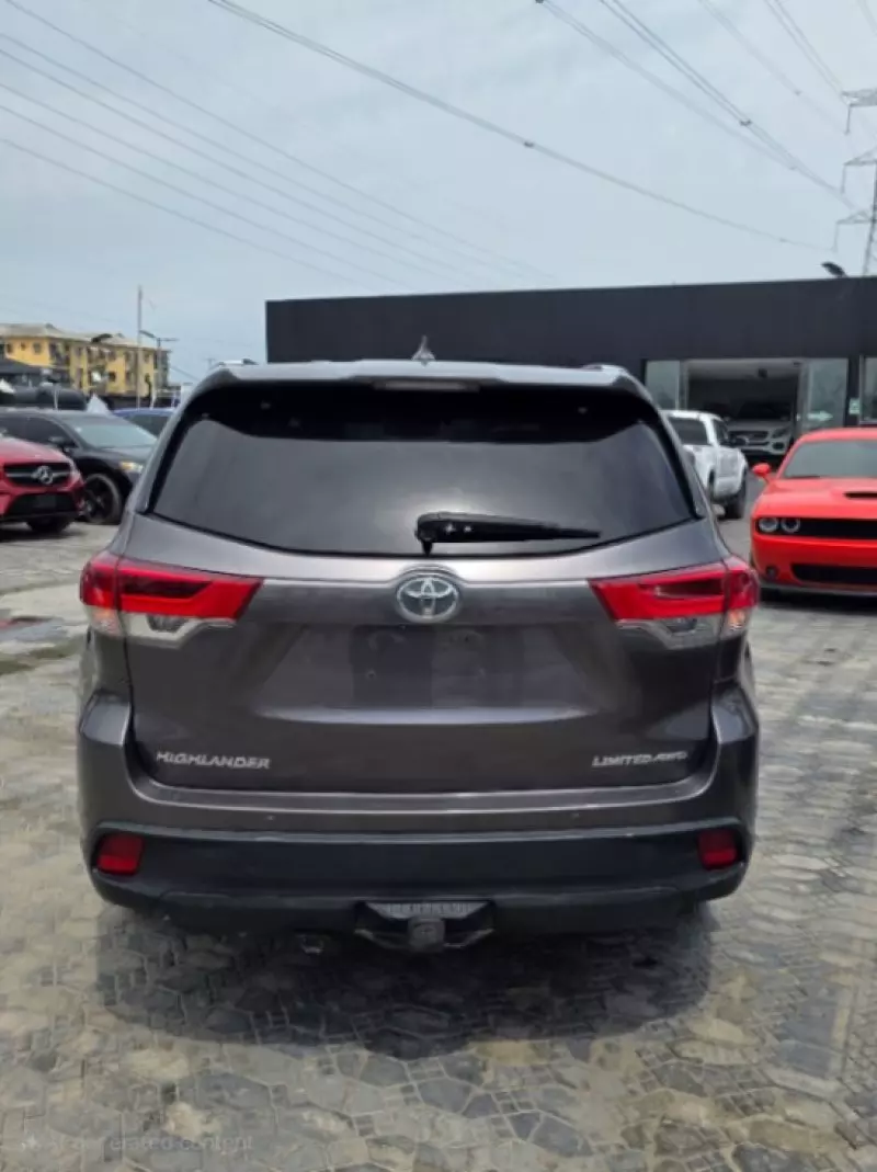 Toyota Highlander - 2017