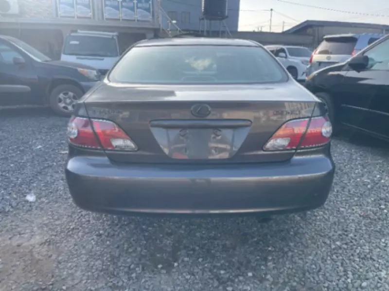 Lexus ES 330   - 2004