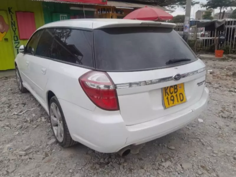 Subaru Legacy    - 2007
