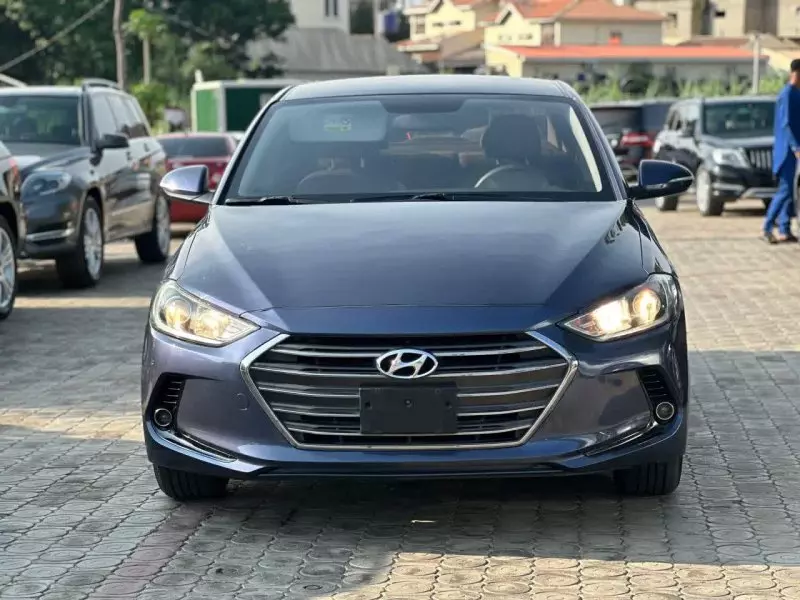Hyundai Elantra   - 2017