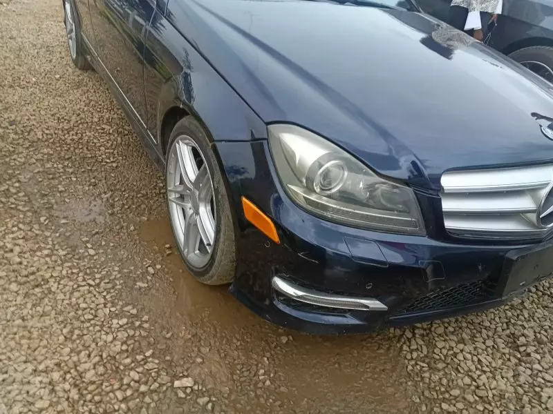 Mercedes-Benz C 350   - 2012