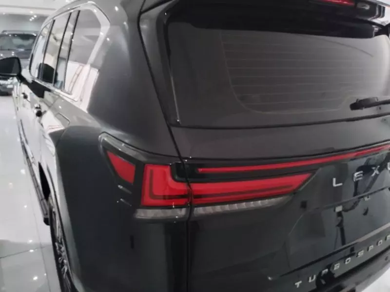 Lexus LX 600   - 2024