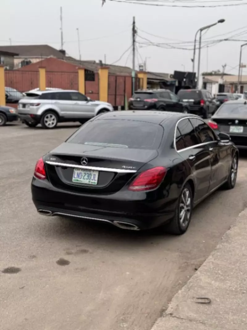 Mercedes-Benz C 300   - 2015