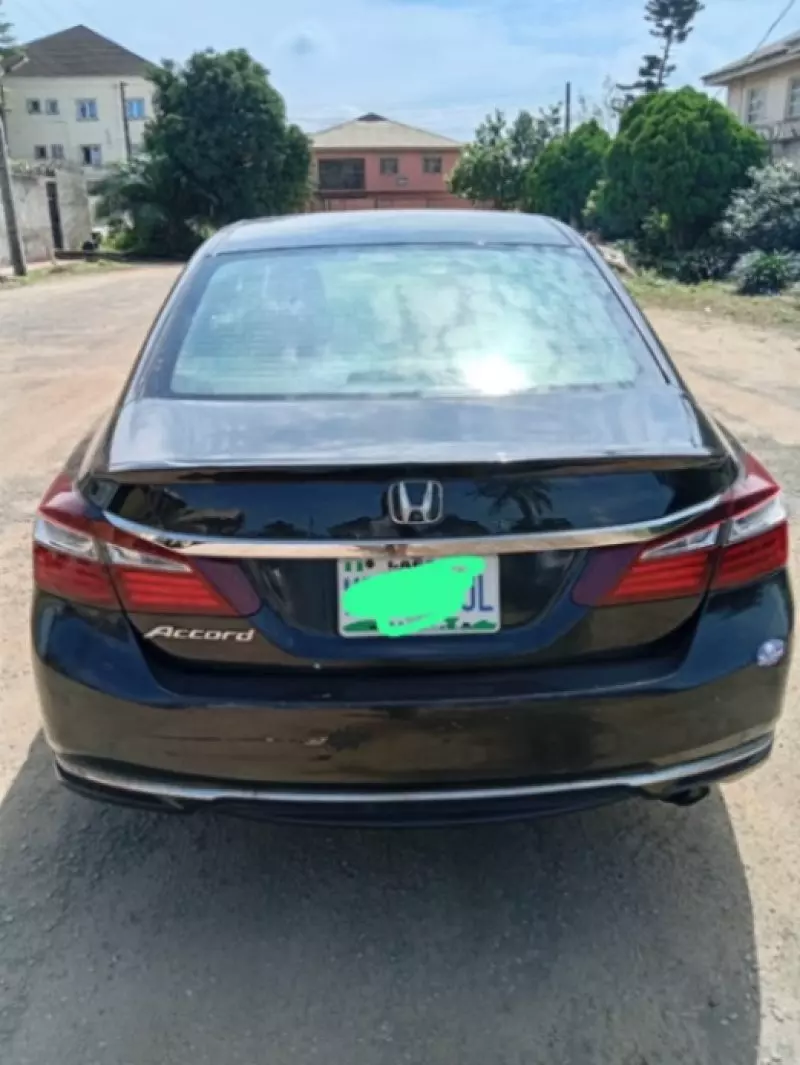 Honda Accord   - 2016