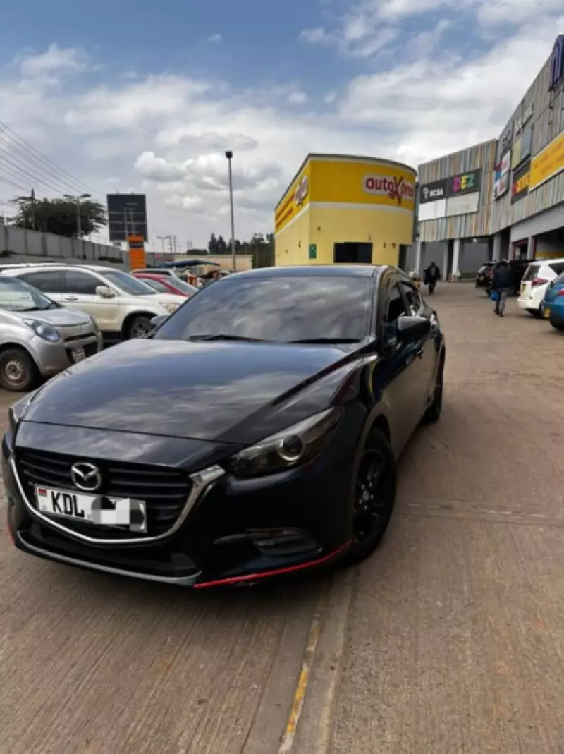 Mazda Axela    - 2018