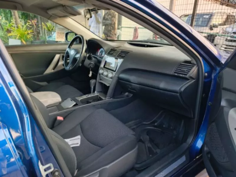 Toyota Camry   - 2011