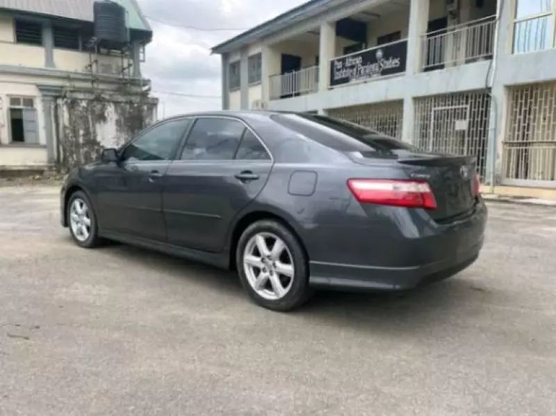 Toyota Camry   - 2008