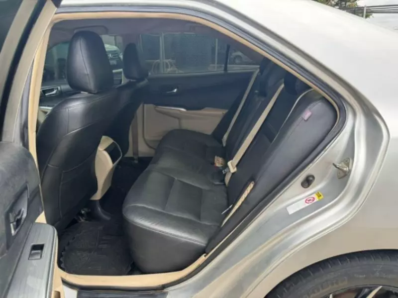 Toyota camry   - 2013