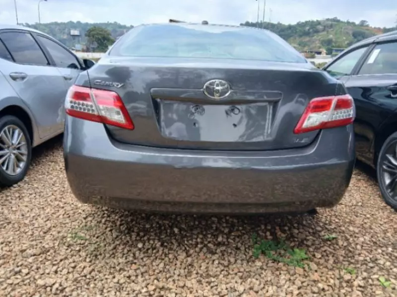 Toyota Camry   - 2010