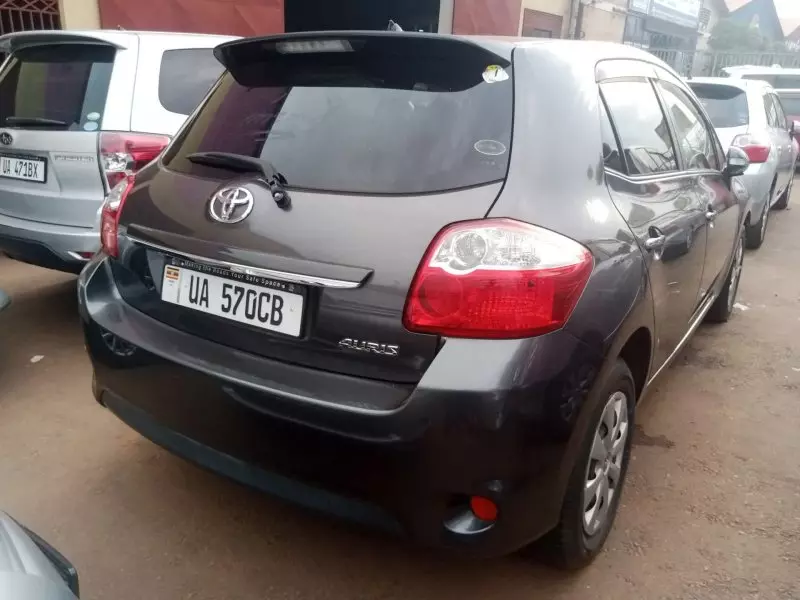 Toyota Auris   - 2010