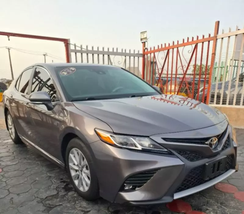 Toyota camry   - 2019