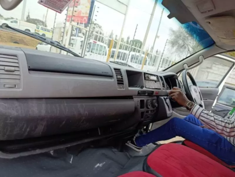 Toyota Hiace   - 2015