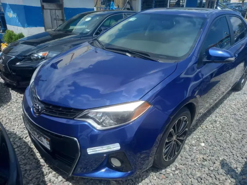 Toyota Corolla   - 2016