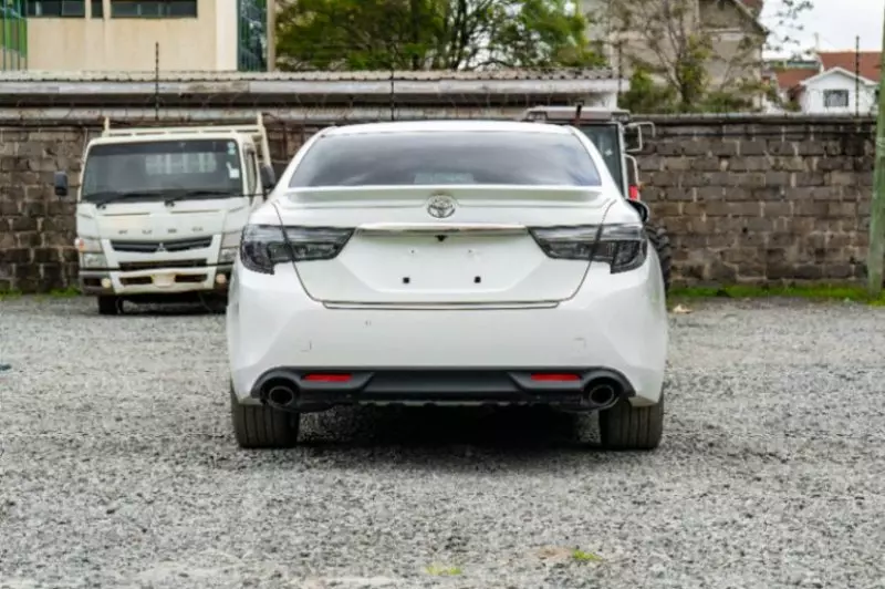 Toyota Mark X   - 2018