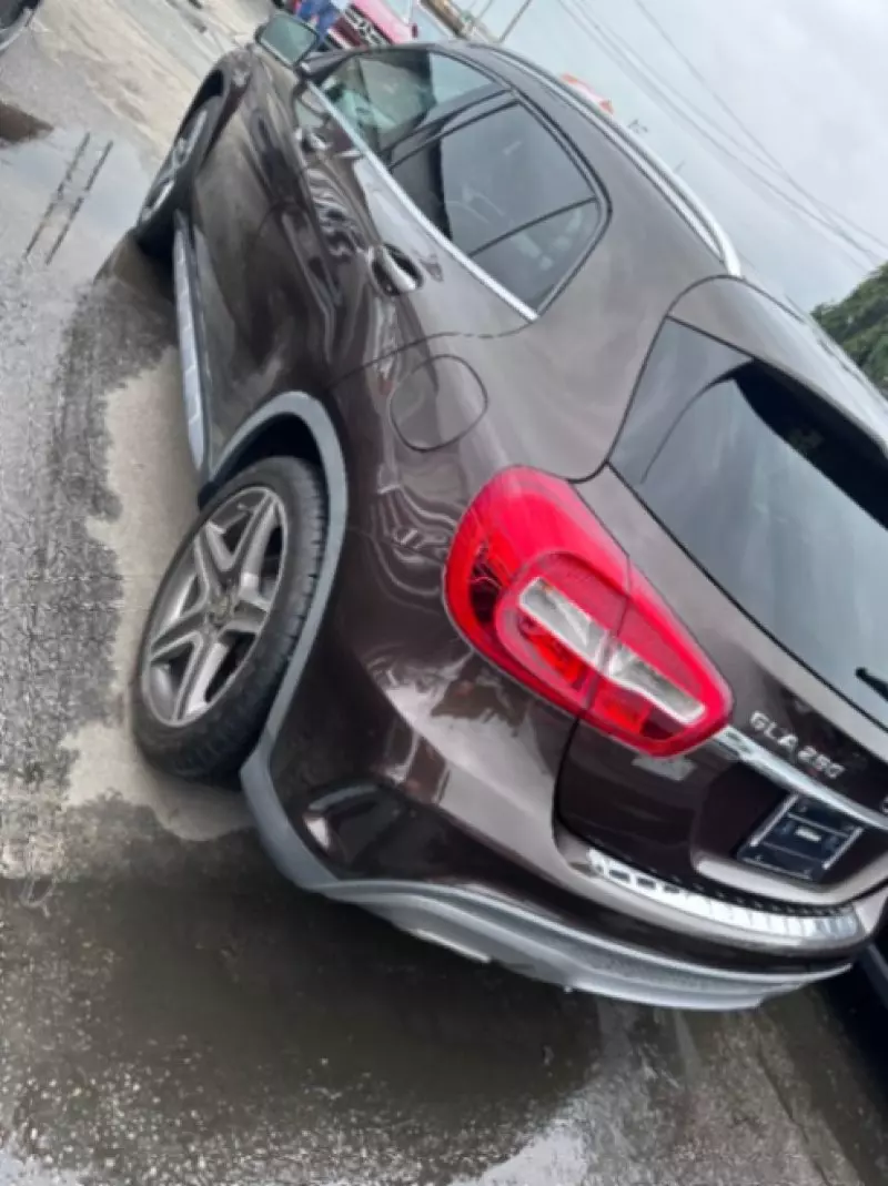 Mercedes-Benz GLA 250   - 2015