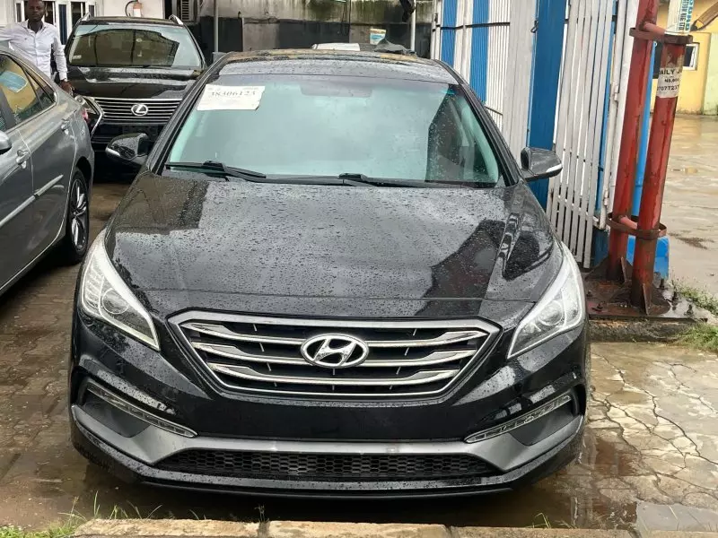 Hyundai Sonata   - 2015