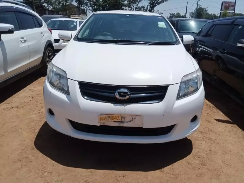 Toyota Fielder    - 2009