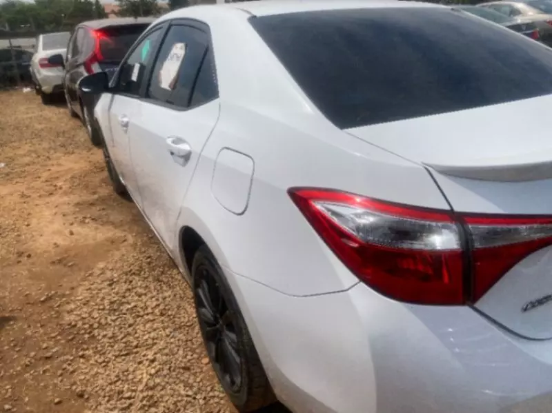 Toyota Corolla - 2013