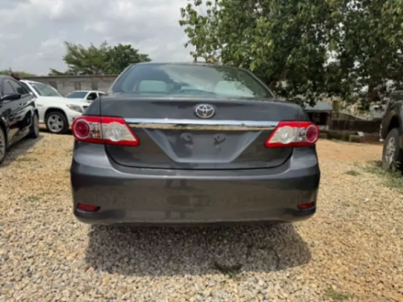 Toyota Corolla   - 2013