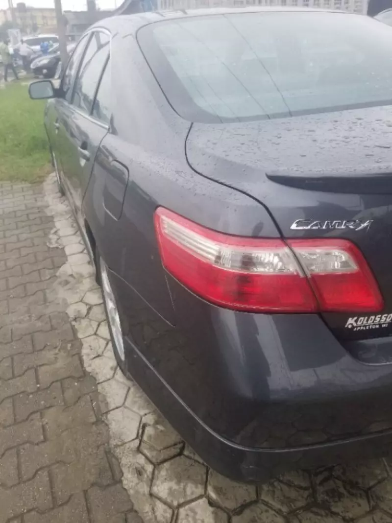 Toyota Camry   - 2007