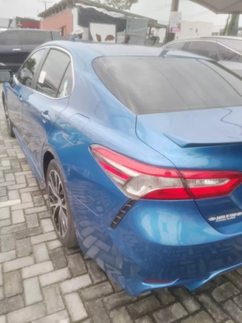 Toyota Camry   - 2017