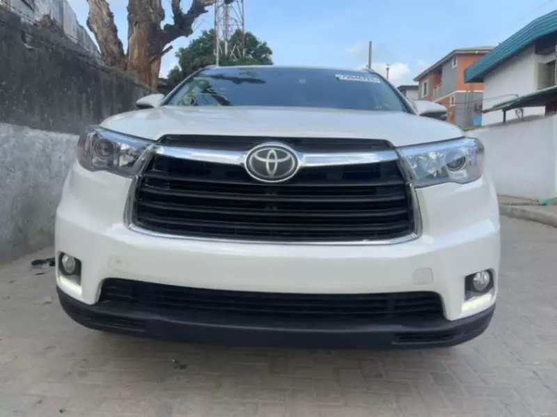 Toyota Highlander   - 2015