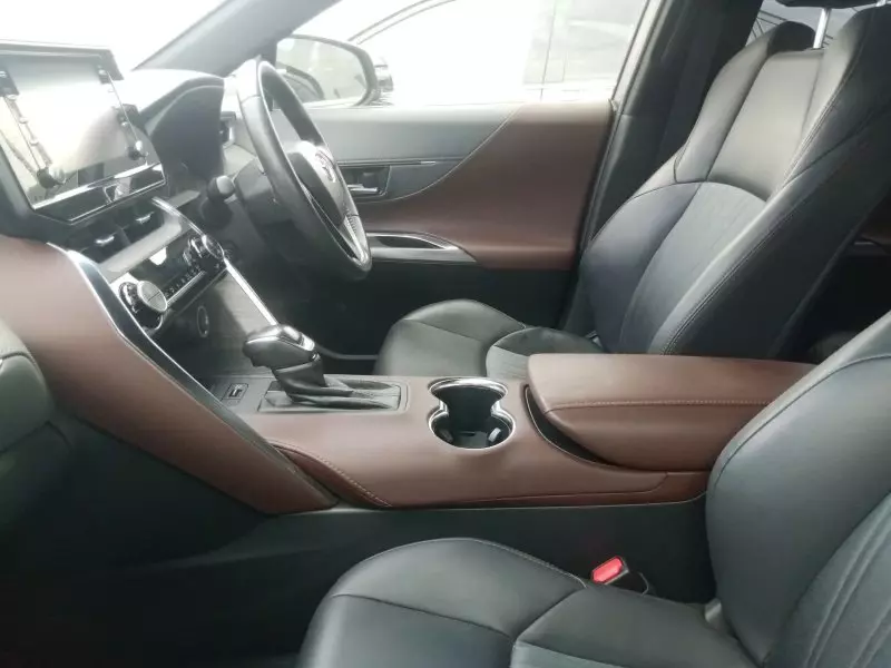 Toyota Harrier   - 2020