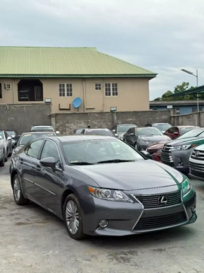 Lexus ES 350   - 2014