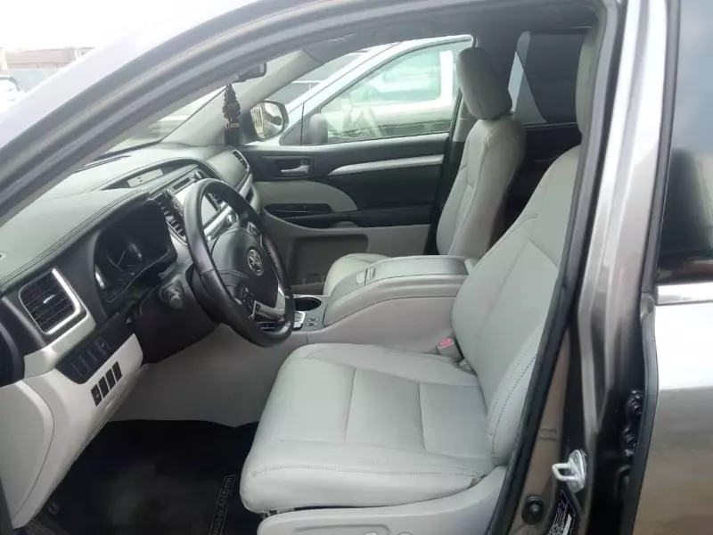Toyota Highlander   - 2015