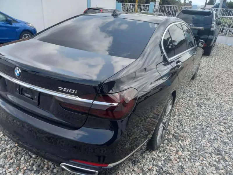 BMW 750 li   - 2018