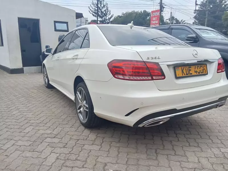 Mercedes-Benz E250   - 2014