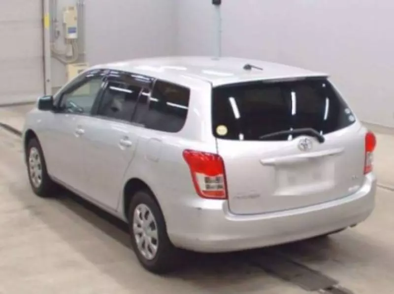 Toyota Fielder    - 2012